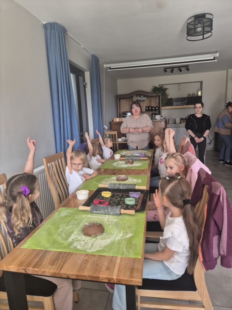 "Wiewiórki" na Wielkanocnych Warsztatach Kulinarnych w Willi "Moćkówka" w Busku-Zdroju.