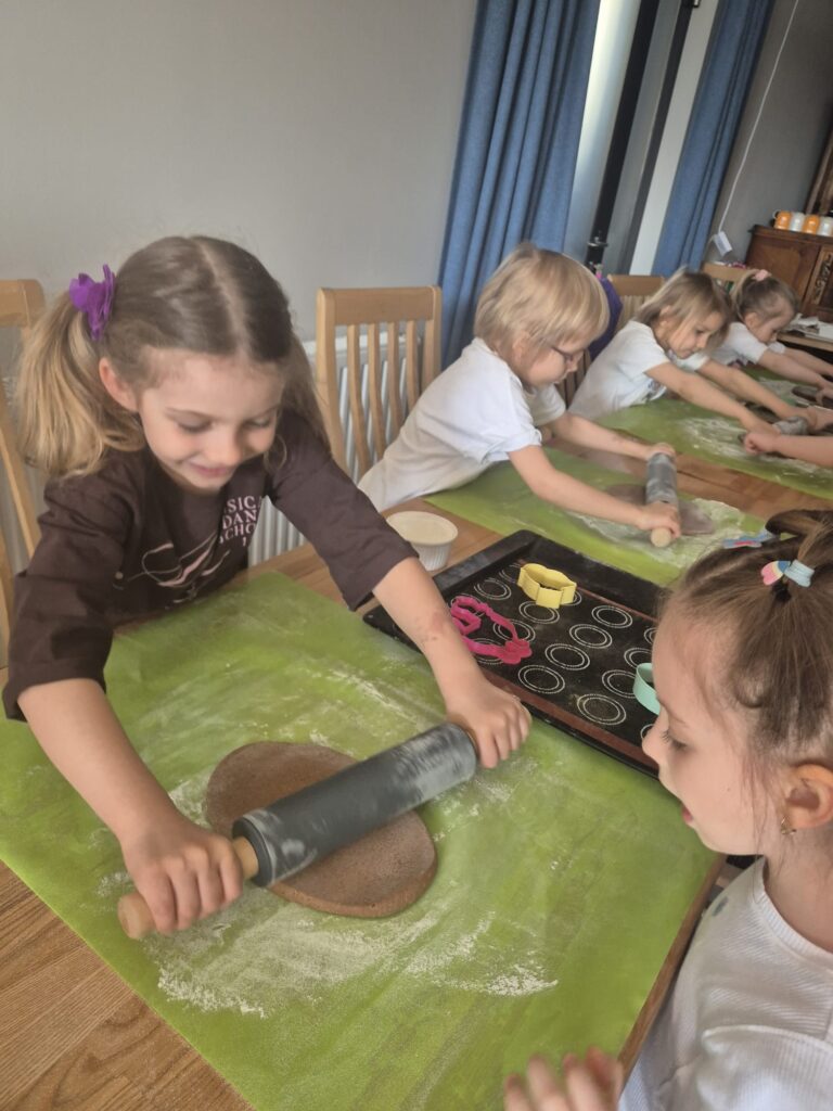 "Wiewiórki" na Wielkanocnych Warsztatach Kulinarnych w Willi "Moćkówka" w Busku-Zdroju.