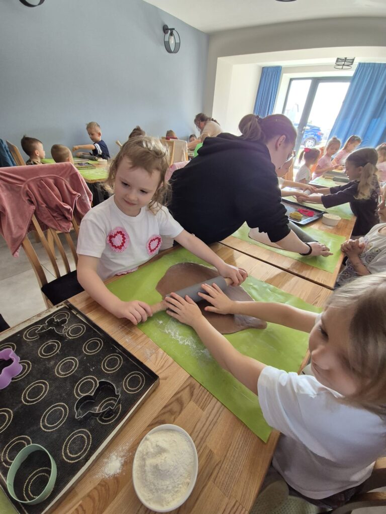 "Wiewiórki" na Wielkanocnych Warsztatach Kulinarnych w Willi "Moćkówka" w Busku-Zdroju.