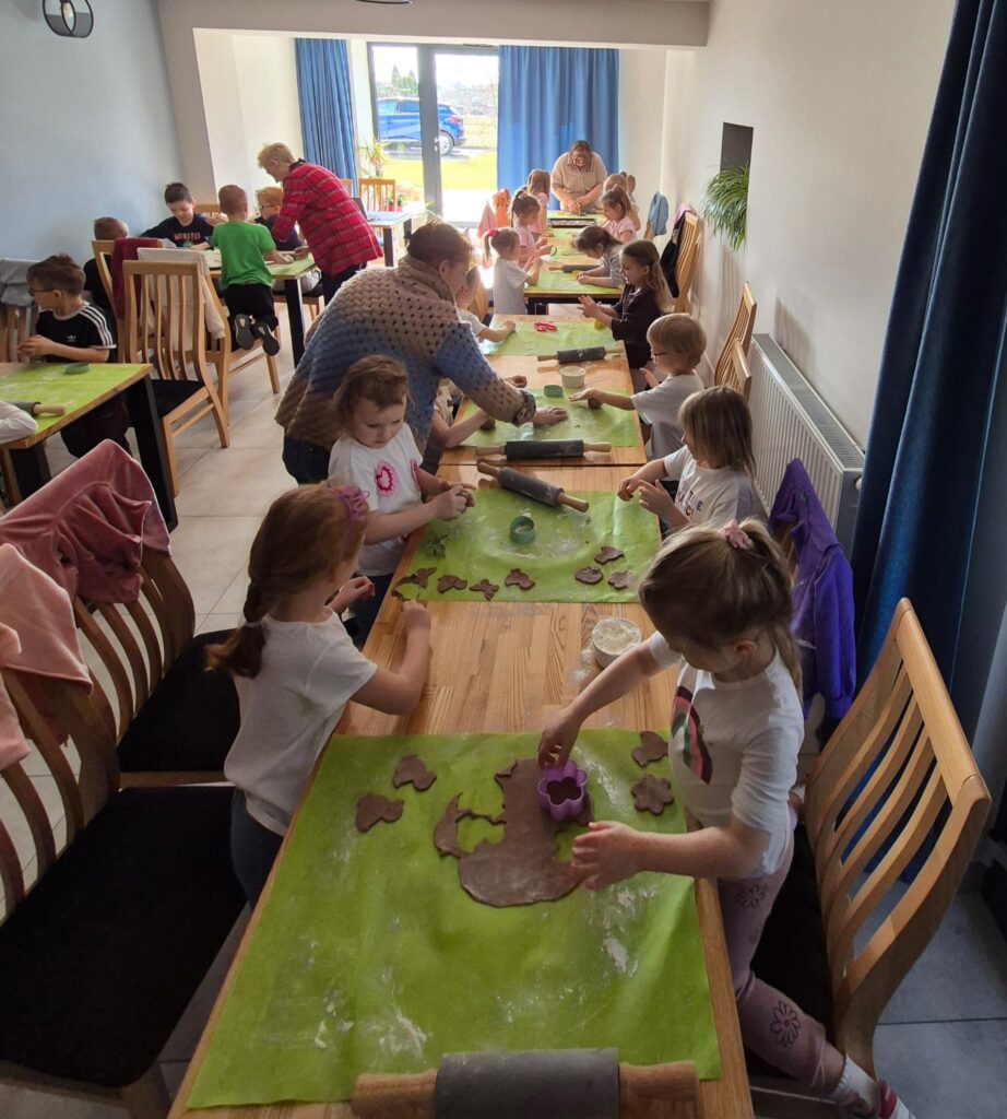 "Wiewiórki" na Wielkanocnych Warsztatach Kulinarnych w Willi "Moćkówka" w Busku-Zdroju.