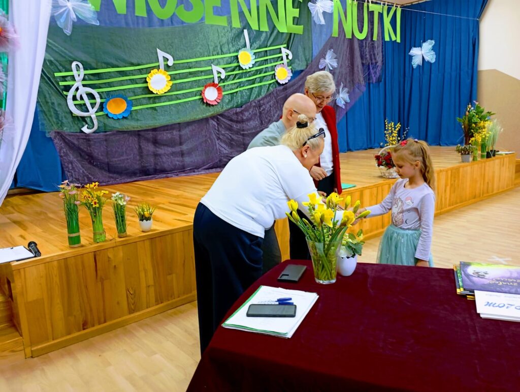 Konkurs wokalny „Wiosenne Nutki”.