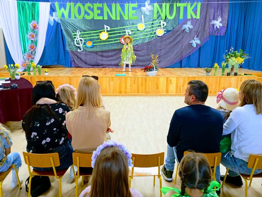 Konkurs wokalny „Wiosenne Nutki”.