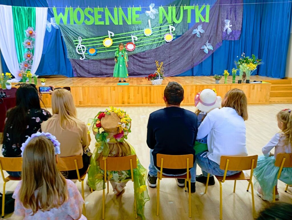 Konkurs wokalny „Wiosenne Nutki”.