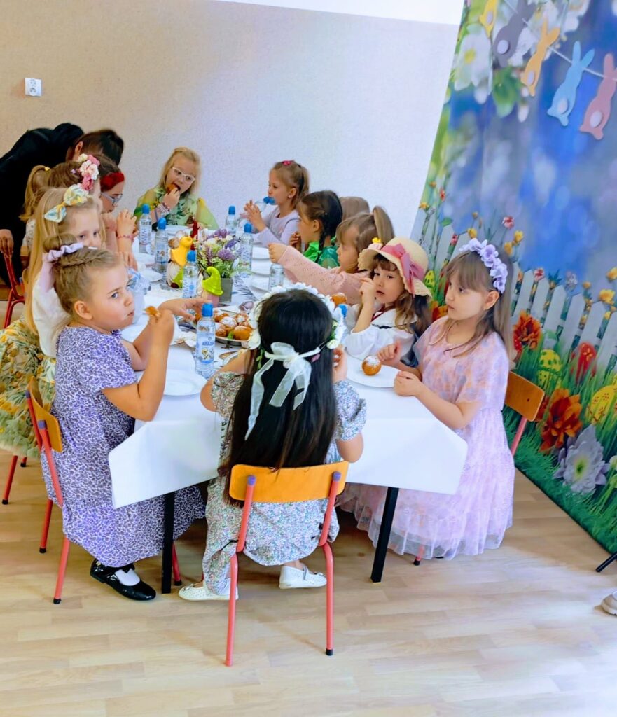 Konkurs wokalny „Wiosenne Nutki”.