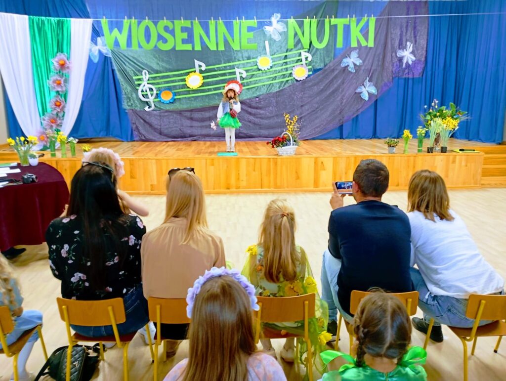 Konkurs wokalny „Wiosenne Nutki”.