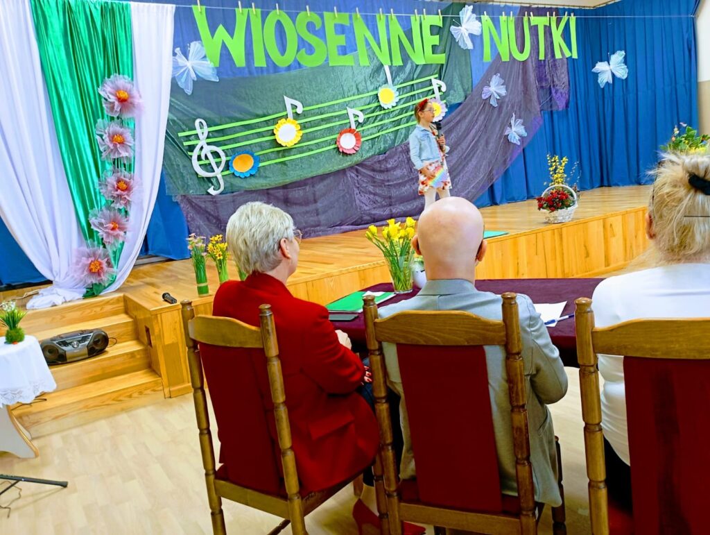 Konkurs wokalny „Wiosenne Nutki”.