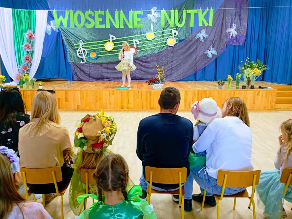 Konkurs wokalny „Wiosenne Nutki”.