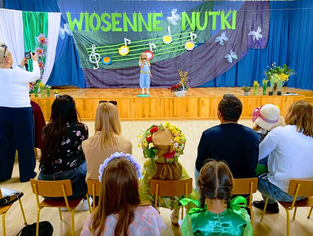Konkurs wokalny „Wiosenne Nutki”.
