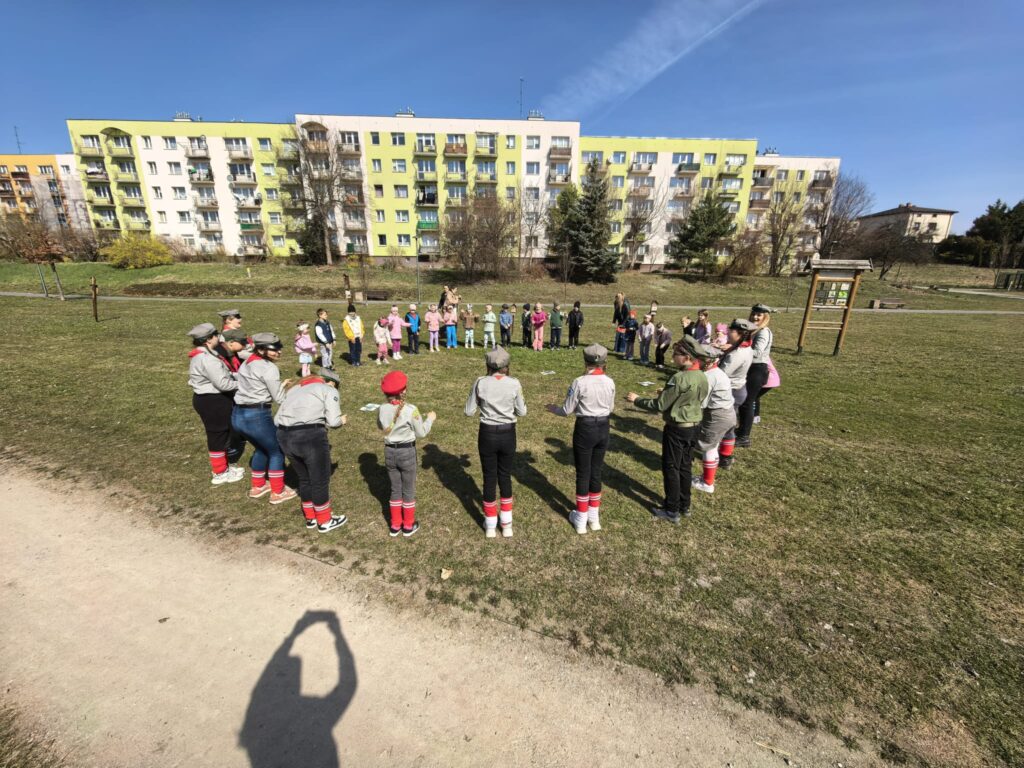 "Motylki"- Spotkanie z harcerzami – nauka przez zabawę.