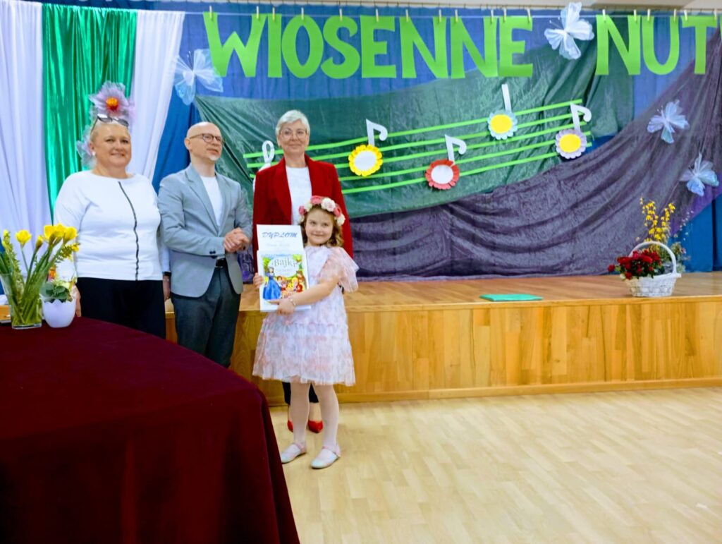 Konkurs wokalny „Wiosenne Nutki”.