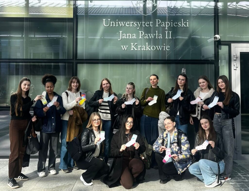 1123 skarpetki - spektakularny wynik Akcji "Wyjątkowa Skarpetka".