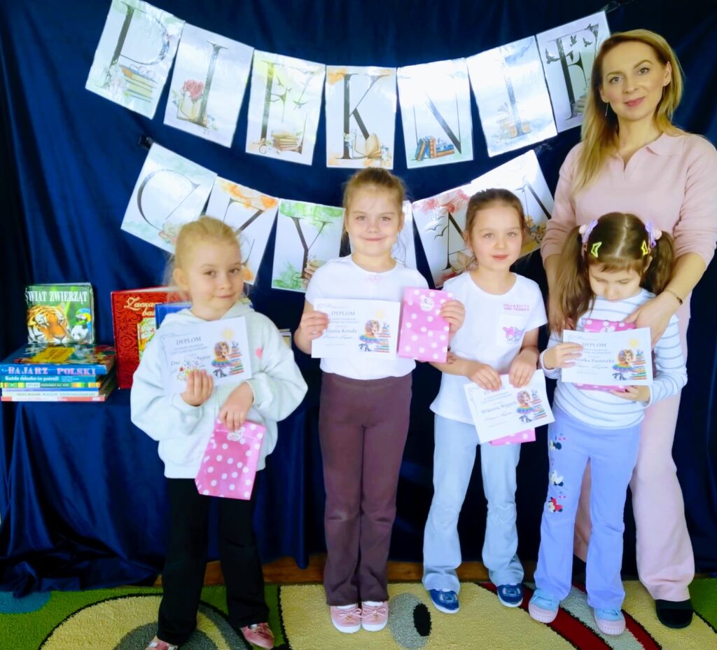 Konkurs "Pięknie Czytam" w grupie "Motylki".