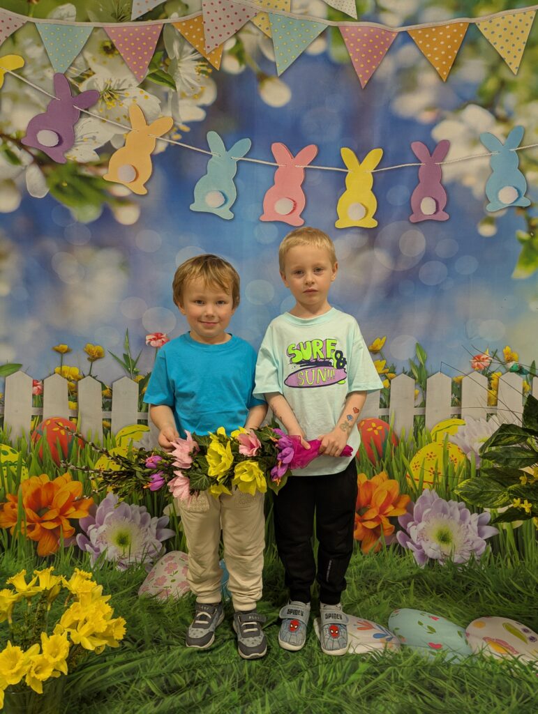 WESOŁYCH ŚWIĄT ŻYCZĄ TYGRYSKI