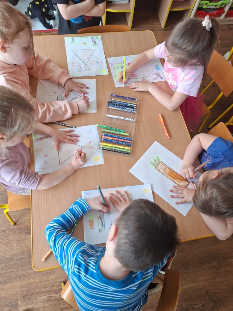 Udział dzieci w grupowym Konkursie Matematycznym.