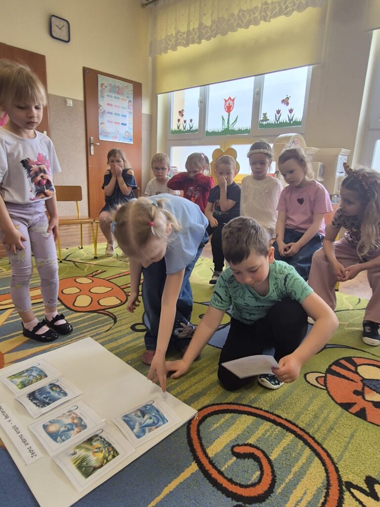 Dzień Wody w grupie "Wiewiórki".