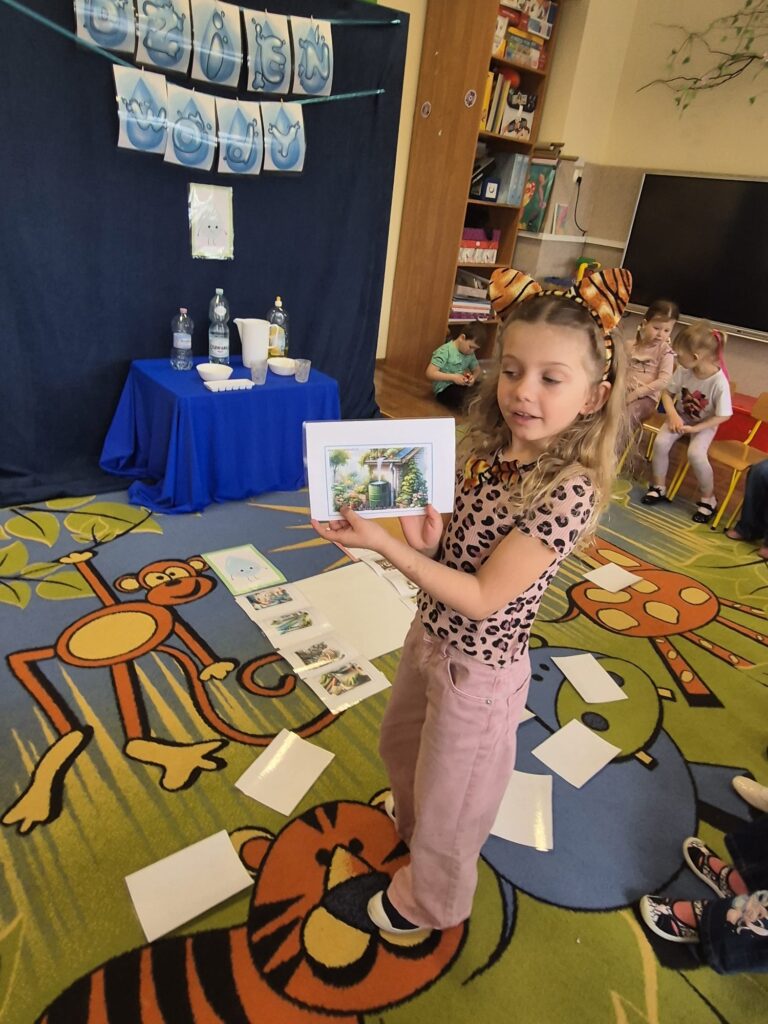 Dzień Wody w grupie "Wiewiórki".