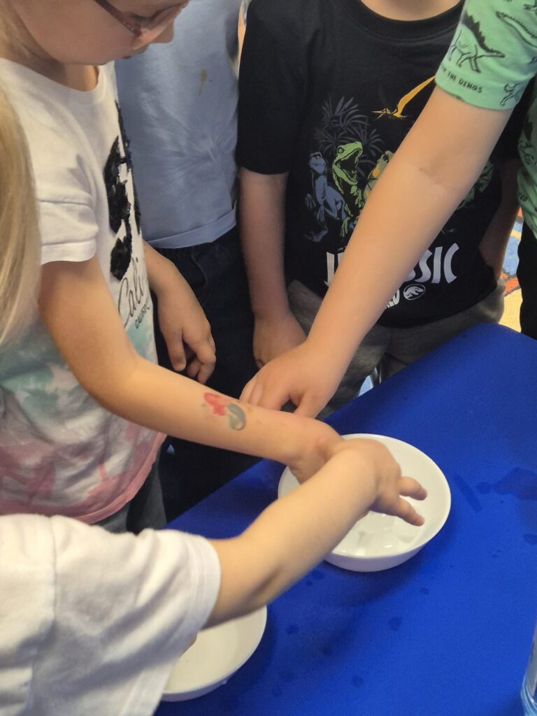 Dzień Wody w grupie "Wiewiórki".