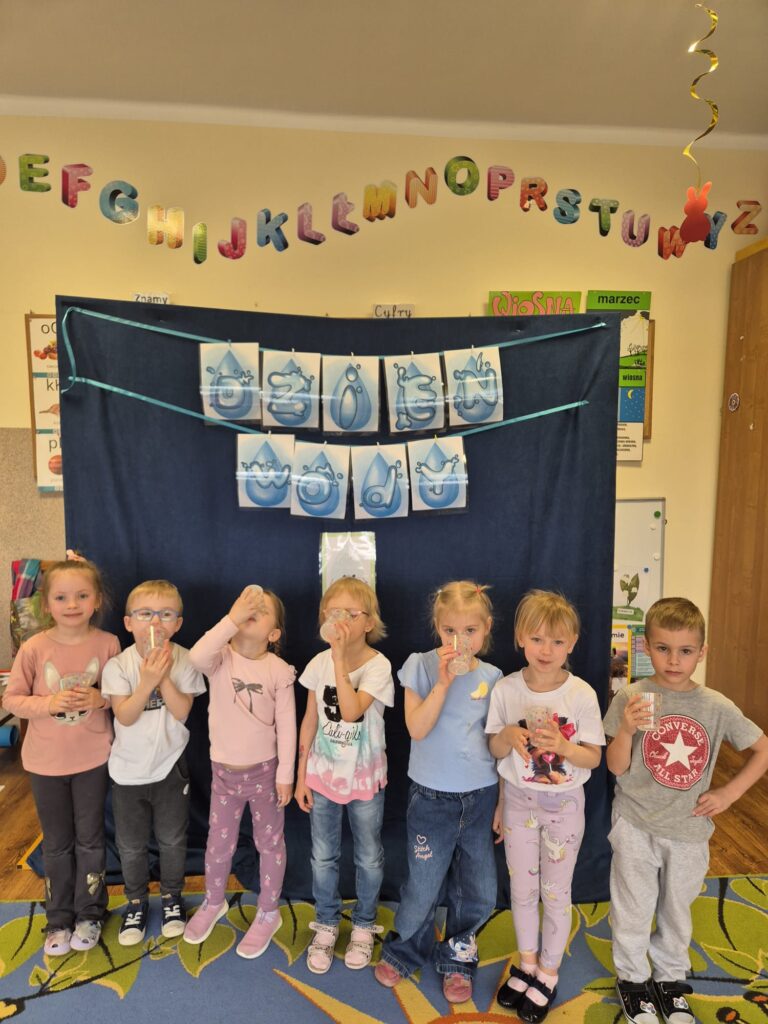 Dzień Wody w grupie "Wiewiórki".