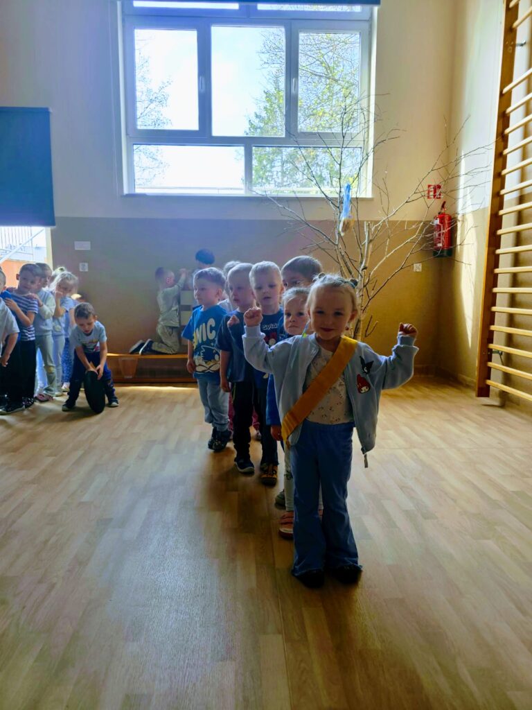 "Niebieskie Igrzyska" w Publicznym Przedszkolu Nr 2 w Busku-Zdroju.