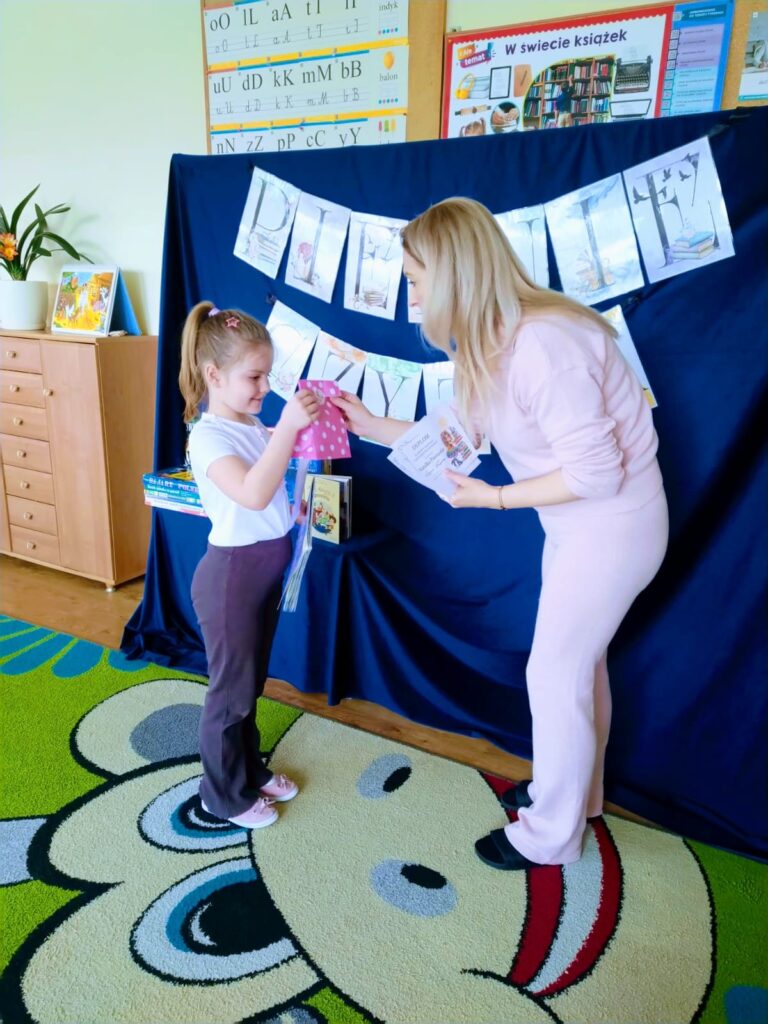 Konkurs "Pięknie Czytam" w grupie "Motylki".