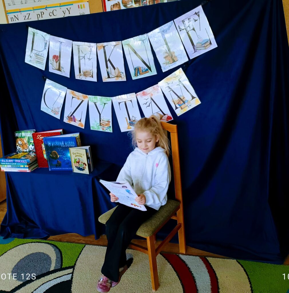 Konkurs "Pięknie Czytam" w grupie "Motylki".