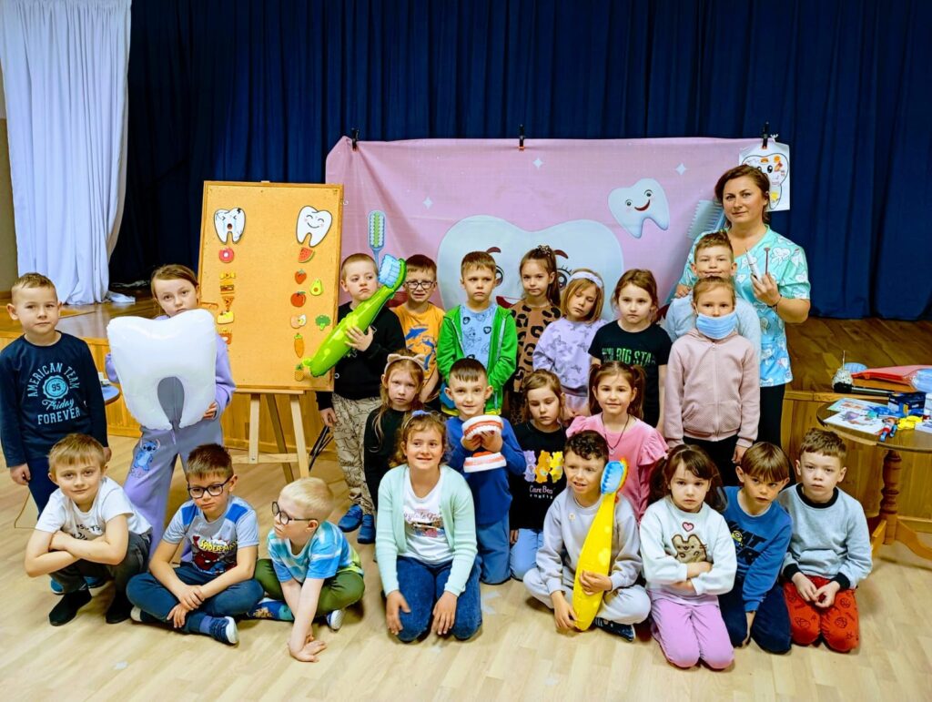 „Dbamy o zdrowy uśmiech – spotkanie z higienistką stomatologiczną”.