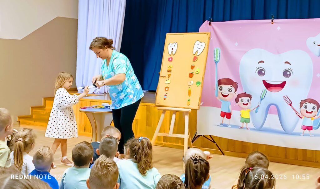 „Dbamy o zdrowy uśmiech – spotkanie z higienistką stomatologiczną”.