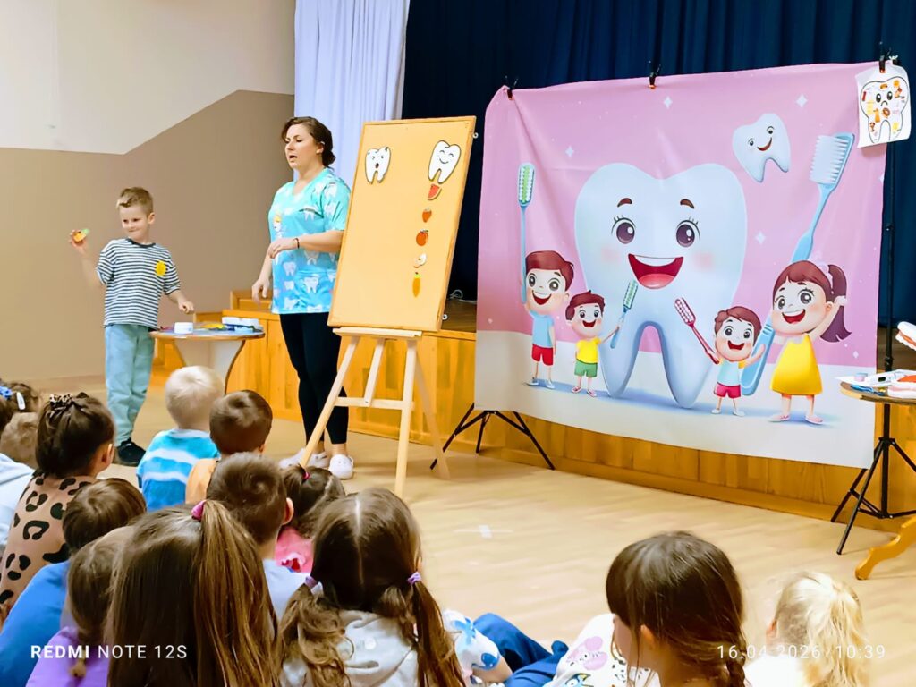 „Dbamy o zdrowy uśmiech – spotkanie z higienistką stomatologiczną”.