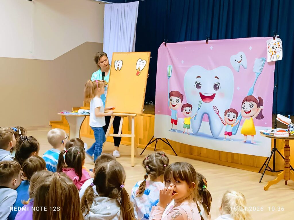 „Dbamy o zdrowy uśmiech – spotkanie z higienistką stomatologiczną”.