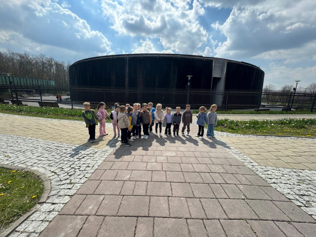 Wiosenny spacer po parku zdrojowym