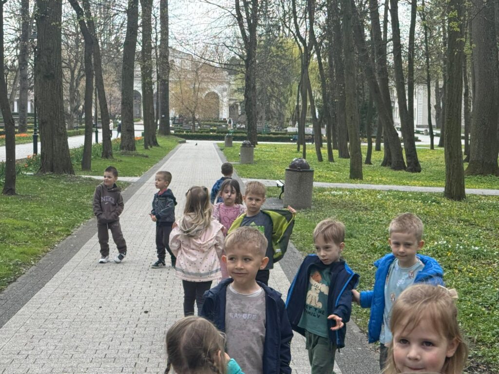 Wiosenny spacer po parku zdrojowym