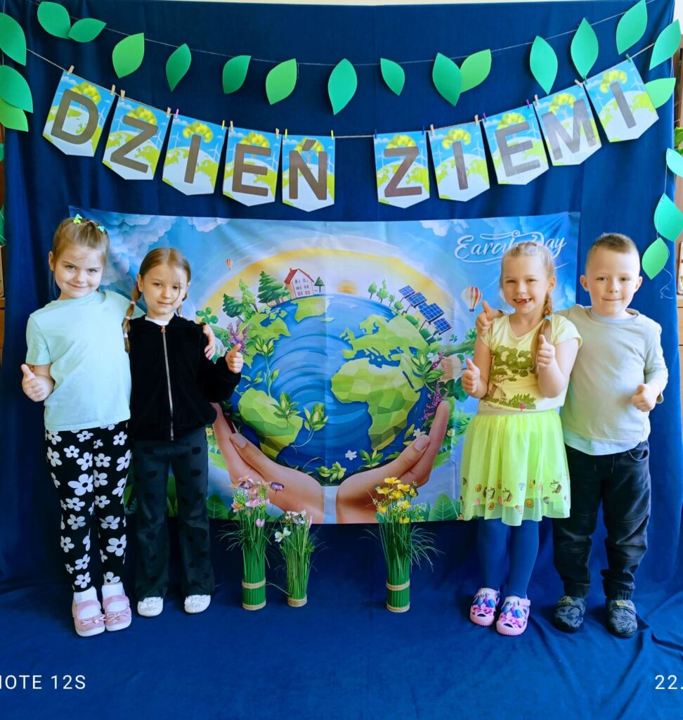Światowy Dzień Ziemi w grupie "Motylki".
