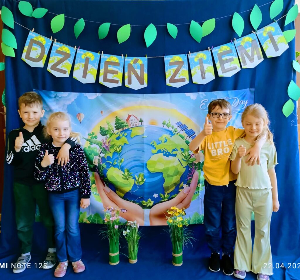 Światowy Dzień Ziemi w grupie "Motylki".