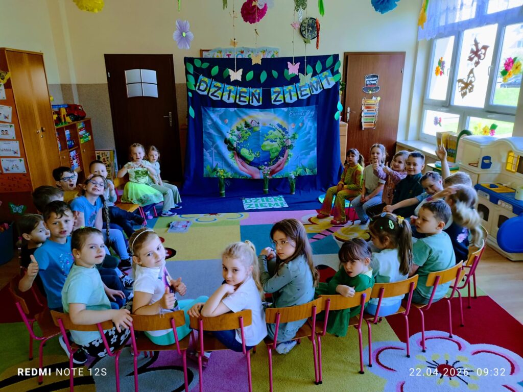 Światowy Dzień Ziemi w grupie "Motylki".