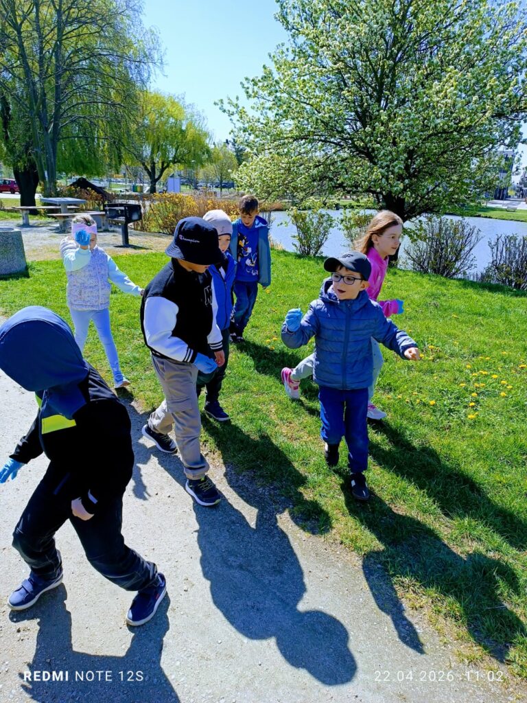 Światowy Dzień Ziemi w grupie "Motylki".