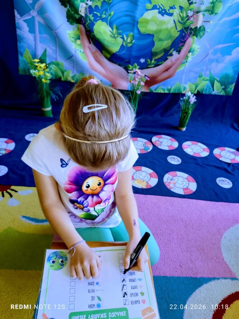 Światowy Dzień Ziemi w grupie "Motylki".