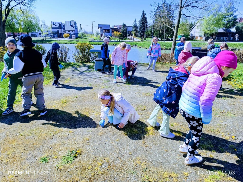Światowy Dzień Ziemi w grupie "Motylki".