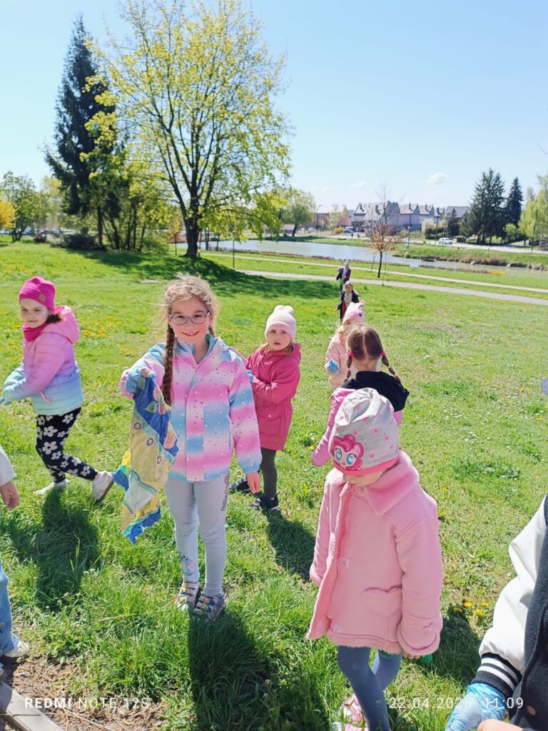 Światowy Dzień Ziemi w grupie "Motylki".