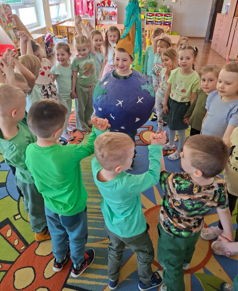 Międzynarodowy Dzień Ziemi w grupie "Wiewiórki".