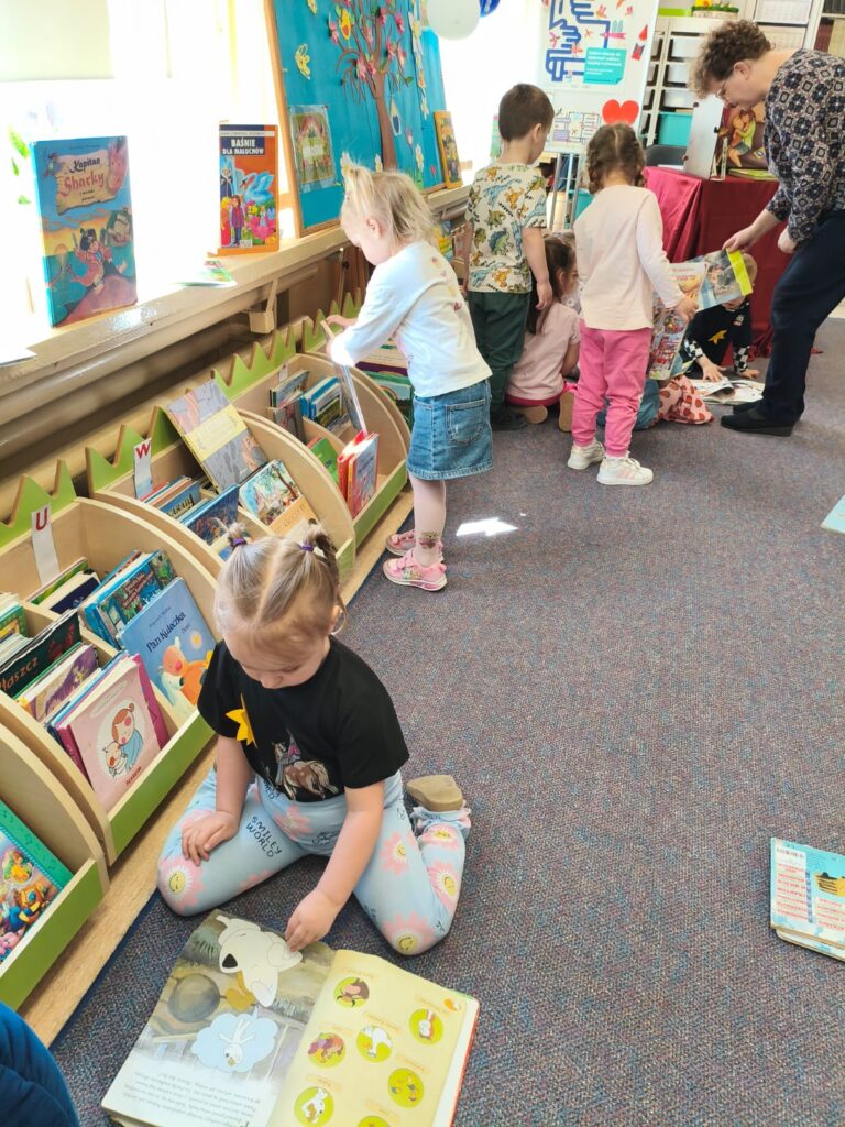 Wycieczka do biblioteki.