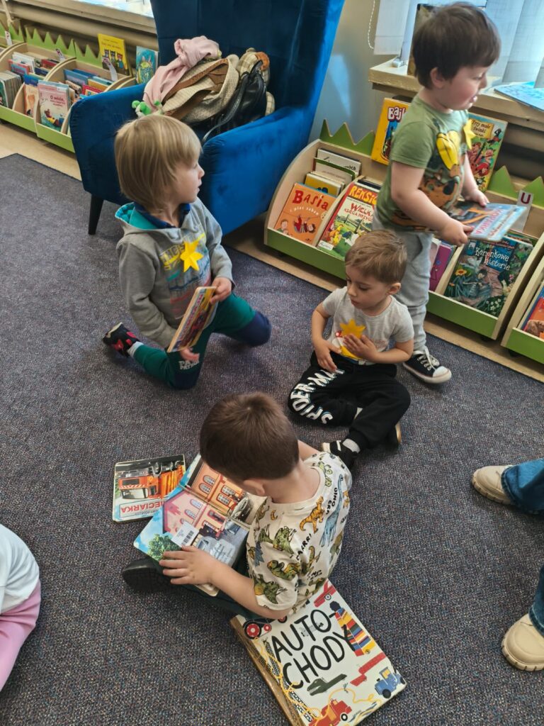 Wycieczka do biblioteki.