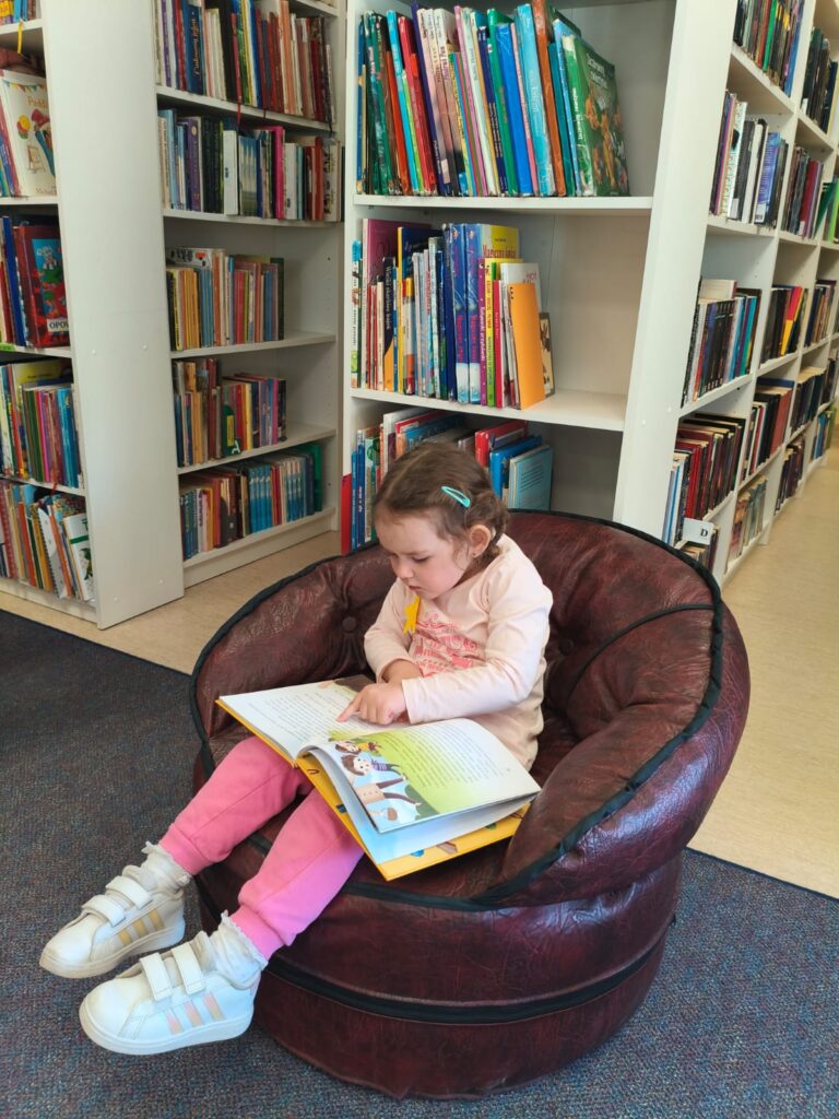 Wycieczka do biblioteki.