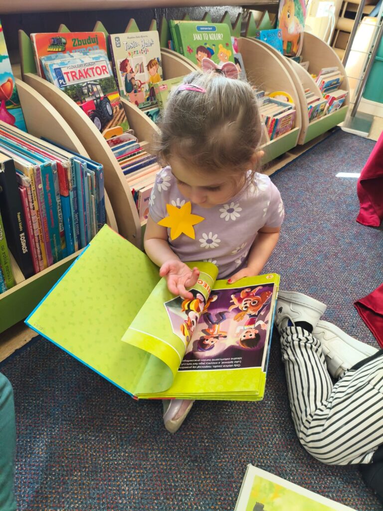 Wycieczka do biblioteki.