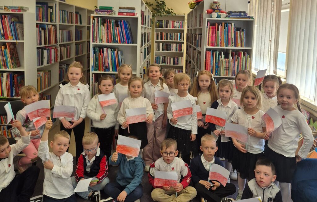 Wycieczka do Miejsko-Gminnej Biblioteki Publicznej w Busku-Zdroju - grupa "Wiewiórki".