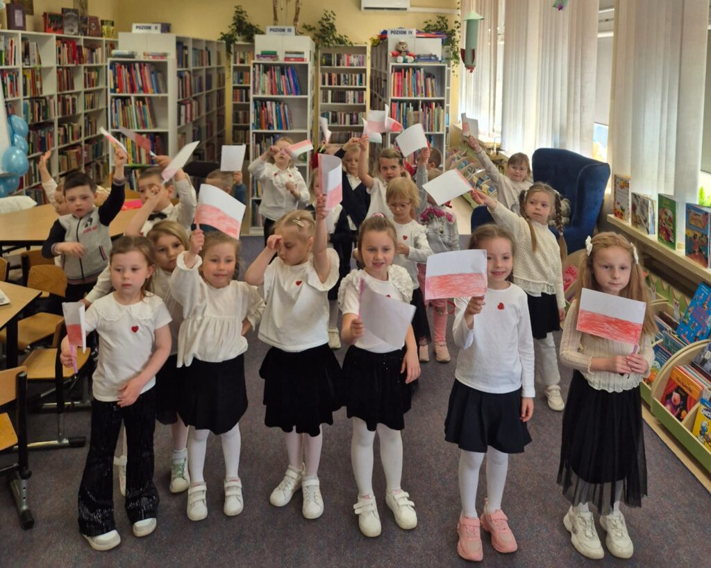 Wycieczka do Miejsko-Gminnej Biblioteki Publicznej w Busku-Zdroju - grupa "Wiewiórki".