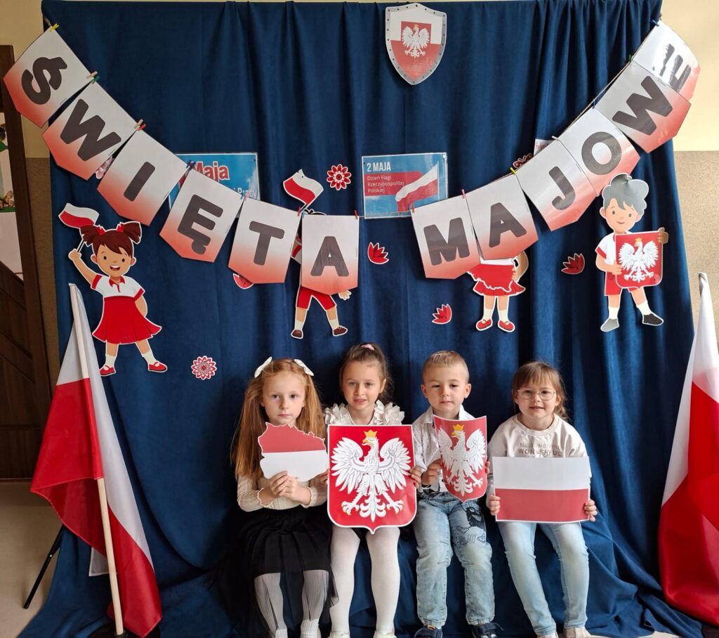 Święta Majowe w grupie "Wiewiórki".