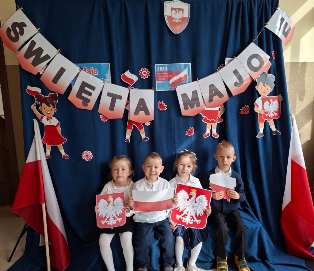Święta Majowe w grupie "Wiewiórki".
