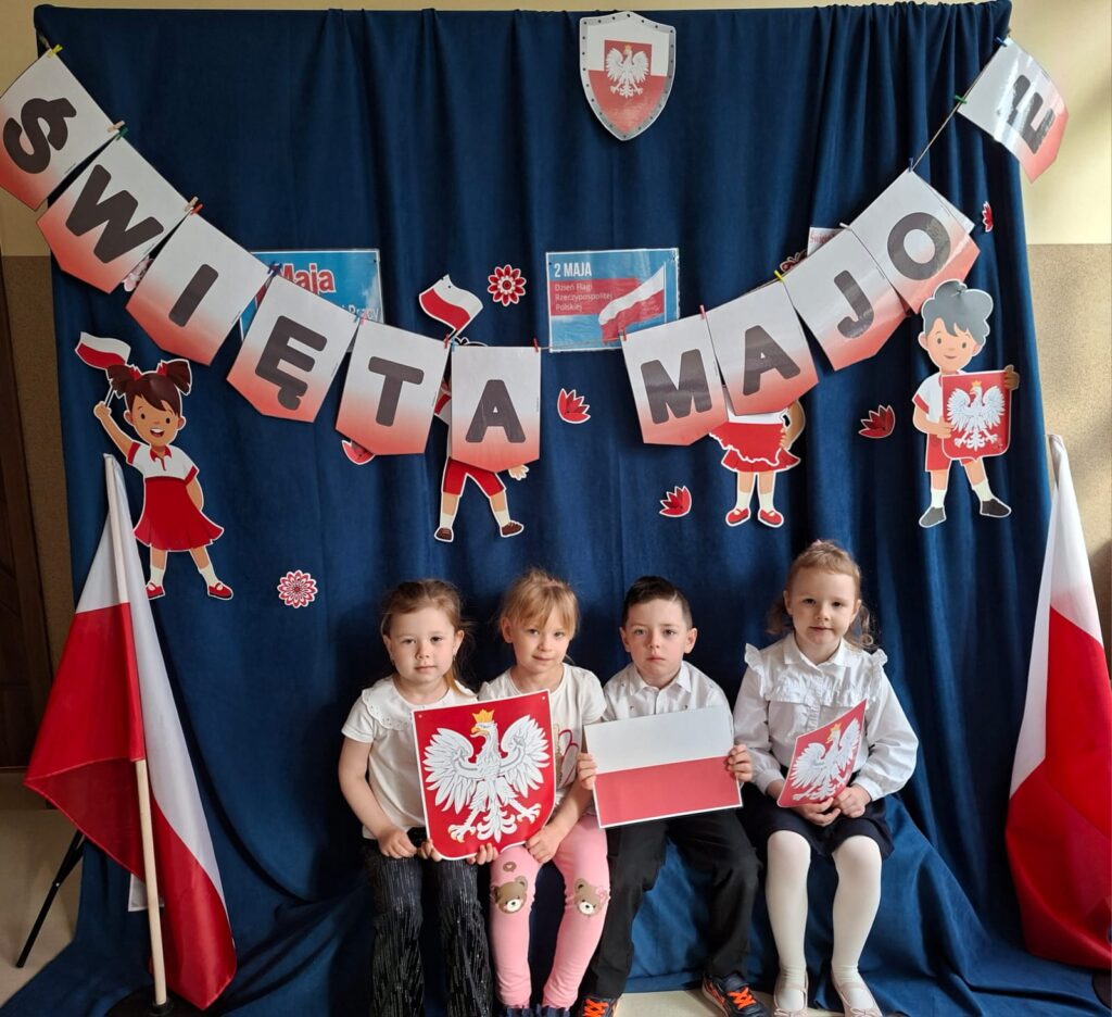 Święta Majowe w grupie "Wiewiórki".