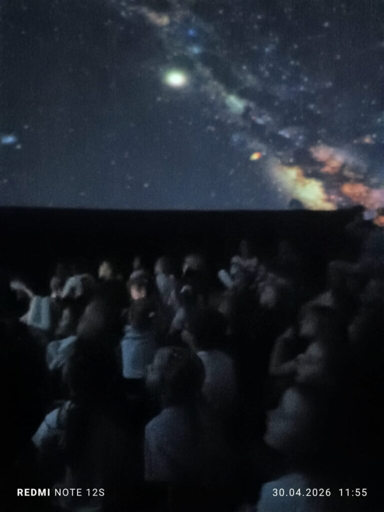 „Podróż w kosmos" – spotkanie z Mobilnym Planetarium.