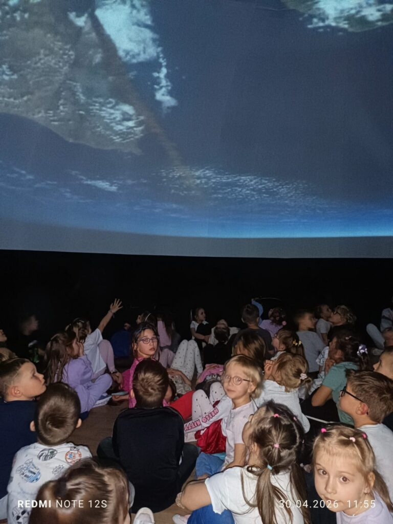 „Podróż w kosmos" – spotkanie z Mobilnym Planetarium.